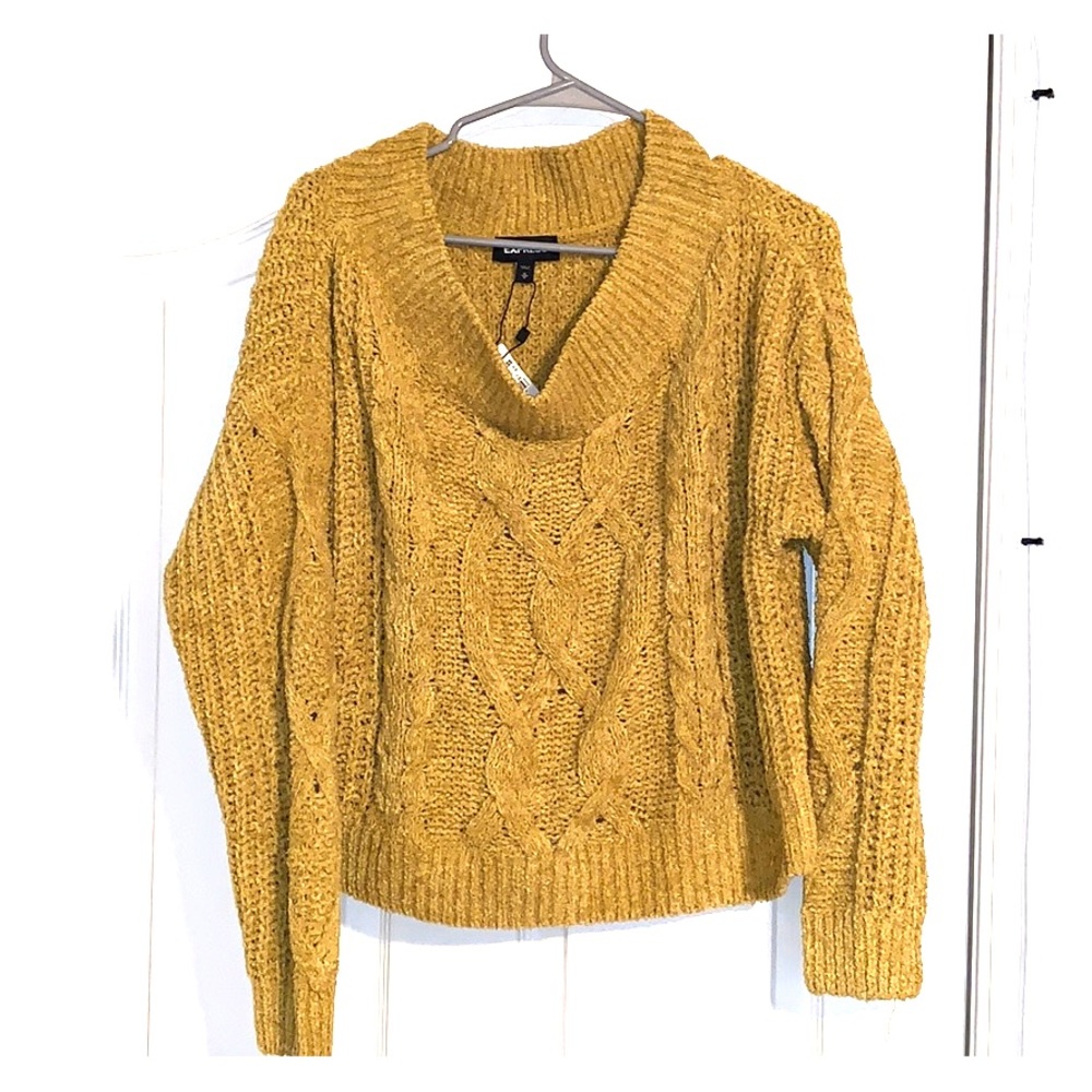 EXPRESS Crop sweater - NOT WORN, TAGS ATTACHED